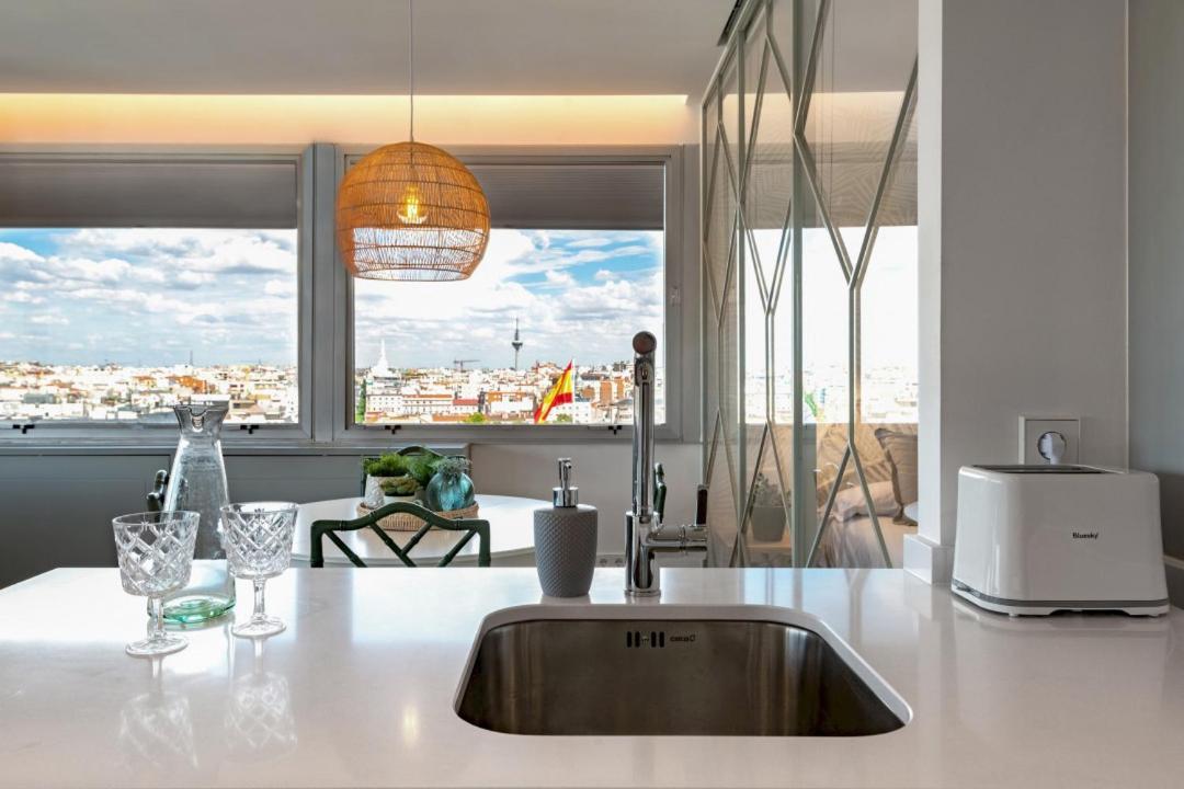 2 Bedrooms 1 Bathroom Furnished - Justicia - Incredible Views - Mintystay Madrid Luaran gambar